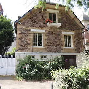  Frühstückspension D'hote Le Jardin De L'esplanade Centre Et Gare